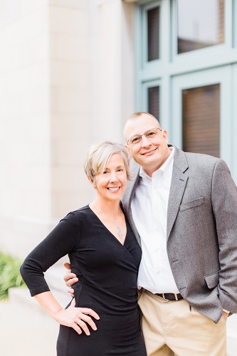 Photo of Jim Meyer and Lisa Meyer in downtown Columbia, Missouri
